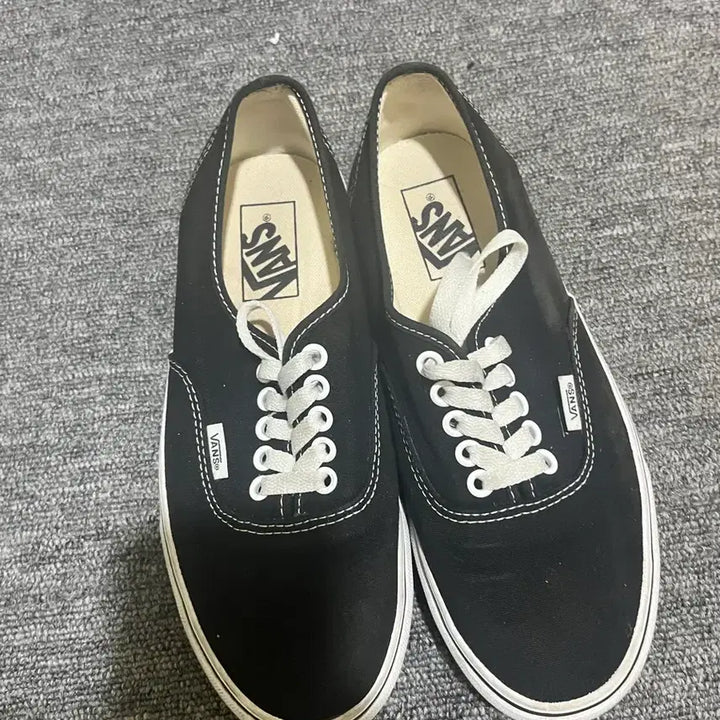 [SOLD OUT] 반스 헬스화 어센틱 245