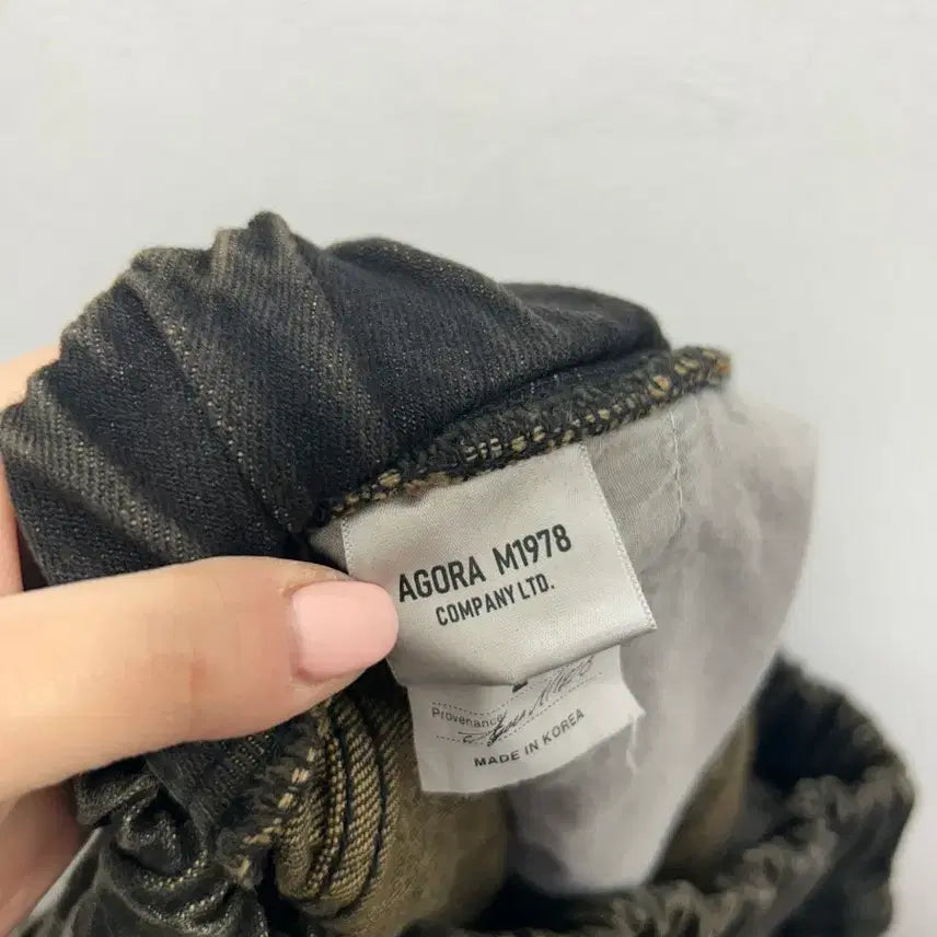 [BUNJANG] Black Wide Denim Shorts with Waist Band - Size 2 / 워싱 블랙 와이드  데님 반바지 허리밴딩 2사이즈