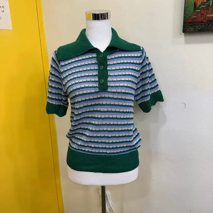 [BUNJANG] Roem Striped Collar Knit Top / 로엠 스트라이프 카라 반팔 니트 그린 배색 슬림핏/데일리 꾸안꾸