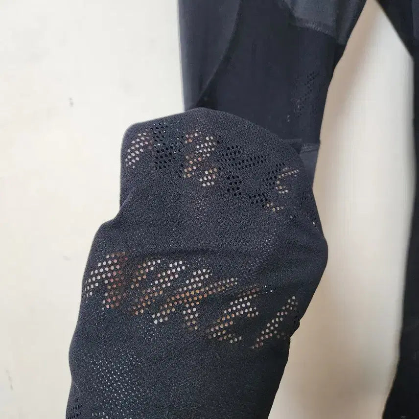 [SOLD OUT] 나이키 에어 레깅스 블랙 메쉬 L