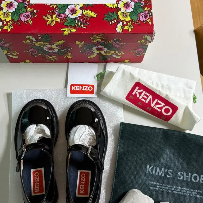 [BUNJANG] KENZO Mary Jane Smile Flat Shoes / KENZO 겐조 메리제인 스마일 플랫슈즈 37