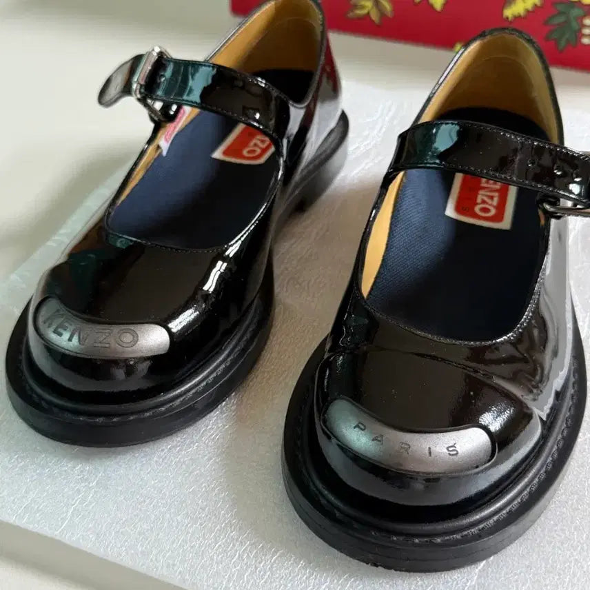 [BUNJANG] KENZO Mary Jane Smile Flat Shoes / KENZO 겐조 메리제인 스마일 플랫슈즈 37