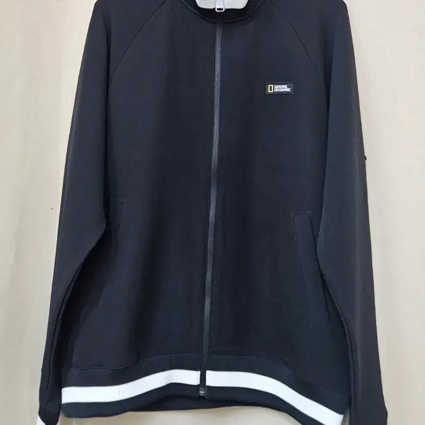 [BUNJANG] National Geographic Black Zip-Up Jacket / 내셔널지오그래픽 블랙 집업 자켓