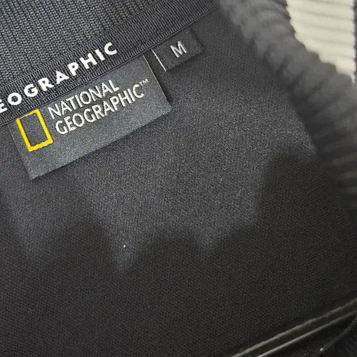 [BUNJANG] National Geographic Black Zip-Up Jacket / 내셔널지오그래픽 블랙 집업 자켓