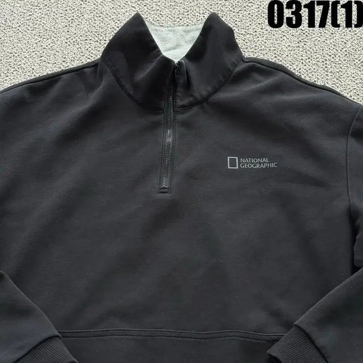 [SOLD OUT] 내셔널지오그래픽 검정색 하프집업 맨투맨 S