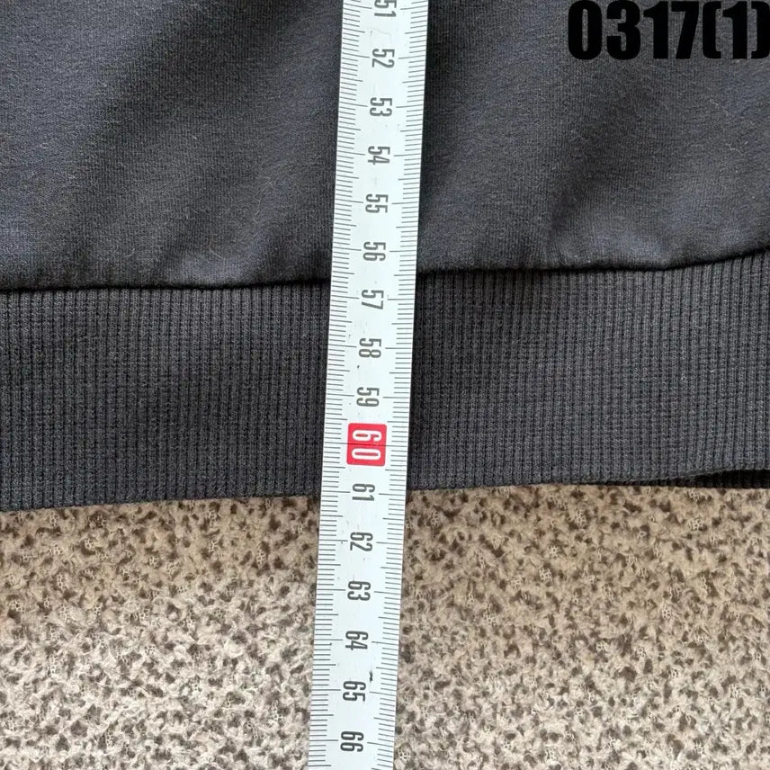 [SOLD OUT] 내셔널지오그래픽 검정색 하프집업 맨투맨 S