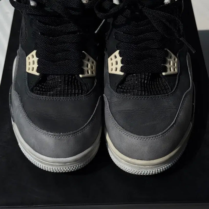 [BUNJANG] Nike Air Jordan 4 Retro Fear Pack Sneakers / 나이키 에어 조던4 레트로 피어팩 + 박스