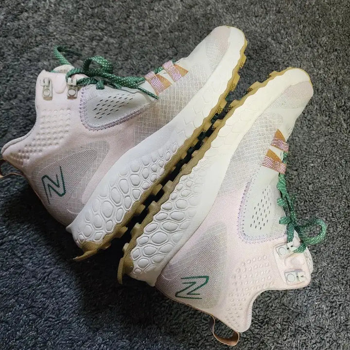 [BUNJANG] New Balance Fresh Foam X Hierro Mid 245 Sneakers / 뉴발란스 프레시폼 X 이에로 미드  245사이즈
