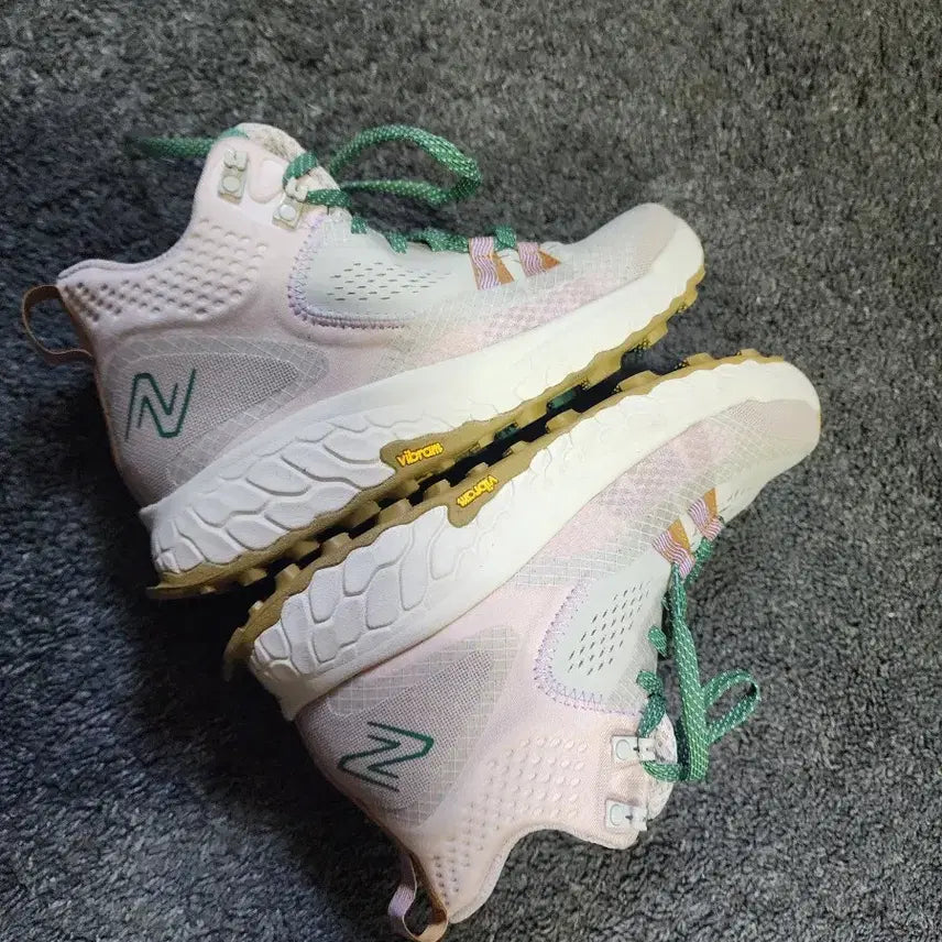 [BUNJANG] New Balance Fresh Foam X Hierro Mid 245 Sneakers / 뉴발란스 프레시폼 X 이에로 미드  245사이즈