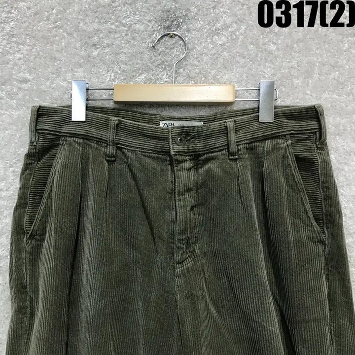 [SOLD OUT] 자라 ZARA 코듀로이 골덴 바지 카키 L