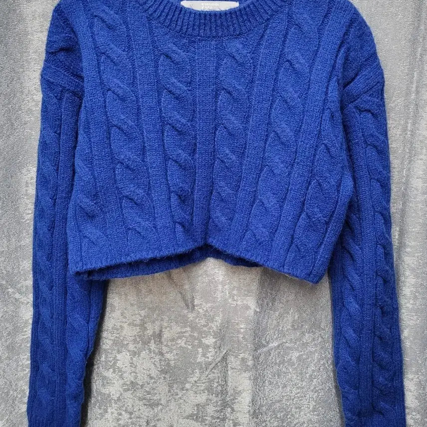 [BUNJANG] 8 Seconds Blue Cable Knit Crop Sweater / 에잇세컨즈 블루 꽈배기 크롭 니트