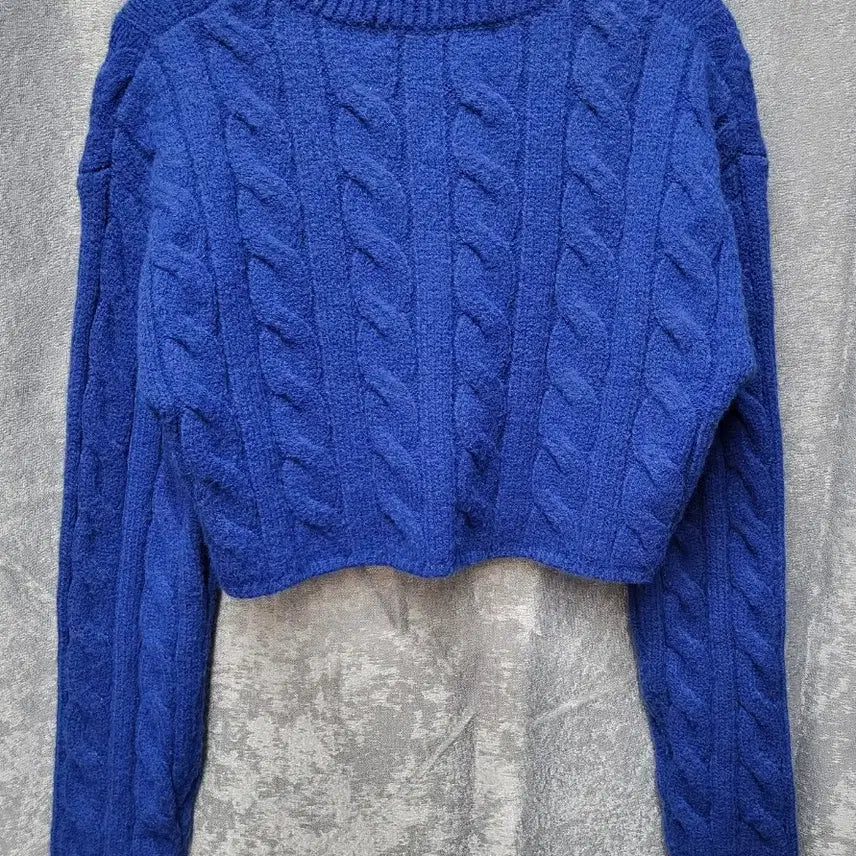 [BUNJANG] 8 Seconds Blue Cable Knit Crop Sweater / 에잇세컨즈 블루 꽈배기 크롭 니트