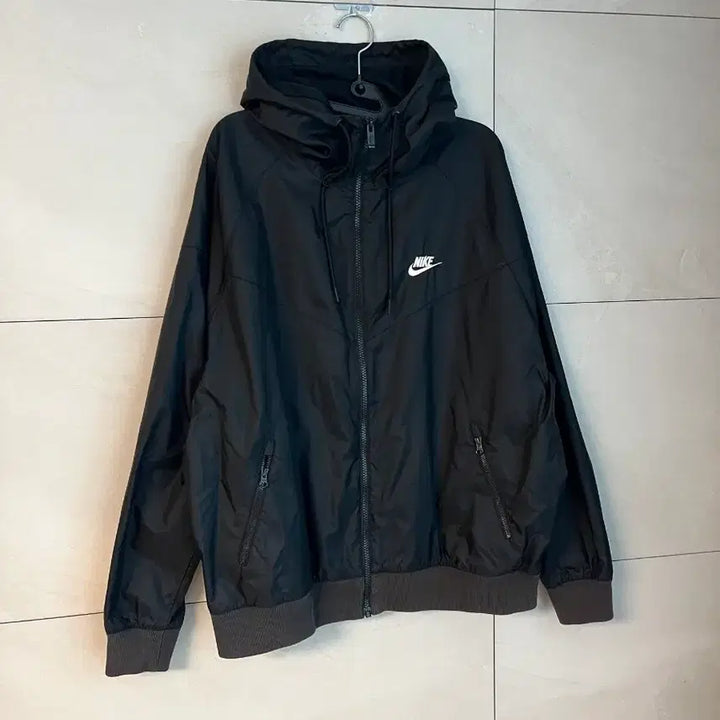 [SOLD OUT] [XL/105] 나이키 윈드러너 후드 바람막이 블랙