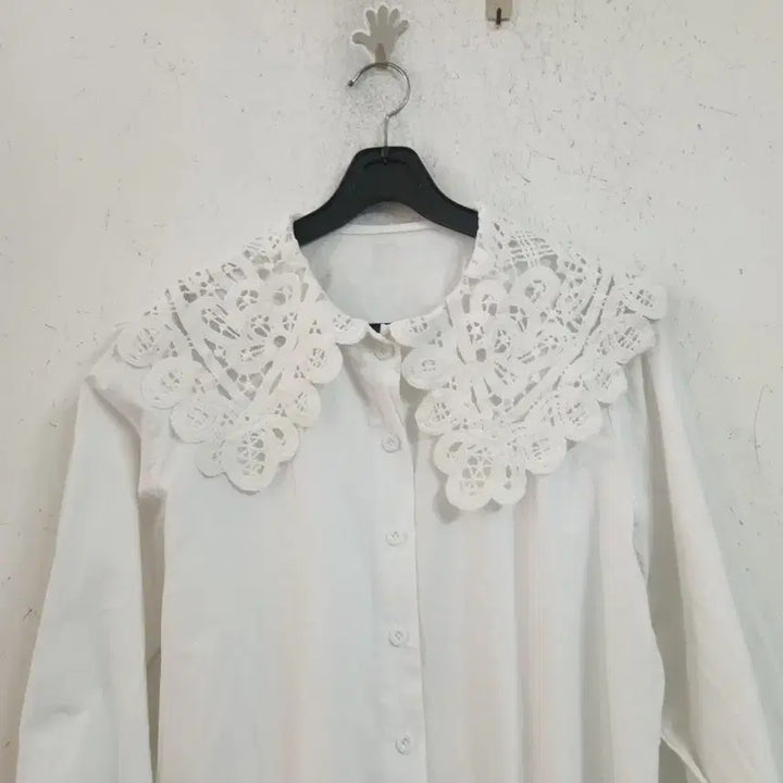 [BUNJANG] White Lace Big Collar Blouse / 레이스 빅칼라 화이트 블라우스66