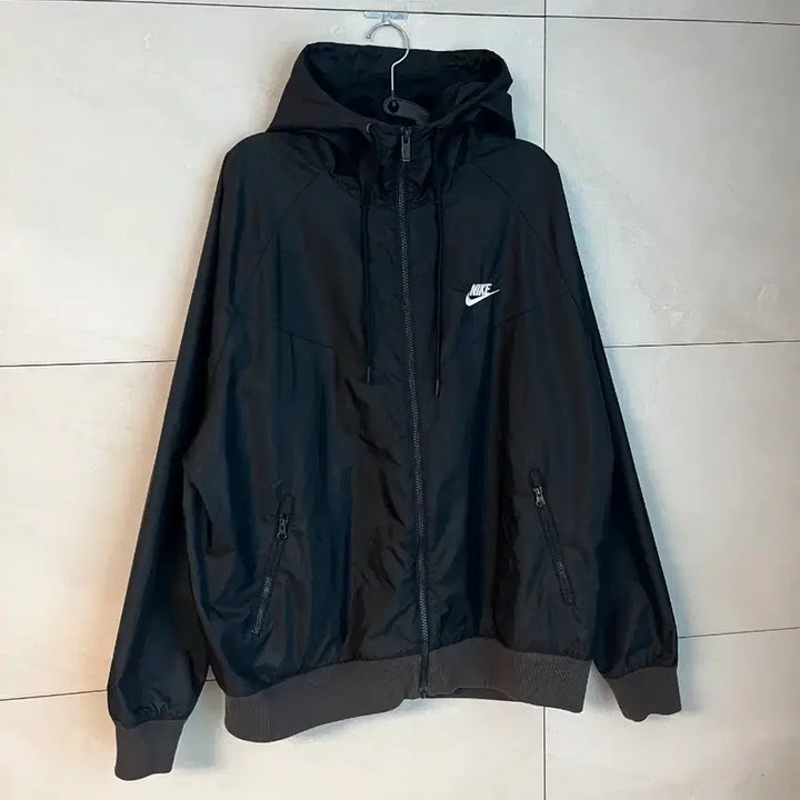 [SOLD OUT] [XL/105] 나이키 윈드러너 후드 바람막이 블랙