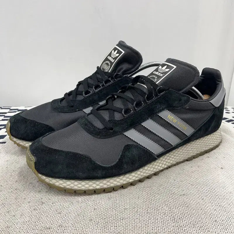 [BUNJANG] Adidas New York Sneakers Shoes 290 / 아디다스 뉴욕 스니커즈 운동화 290 E02660