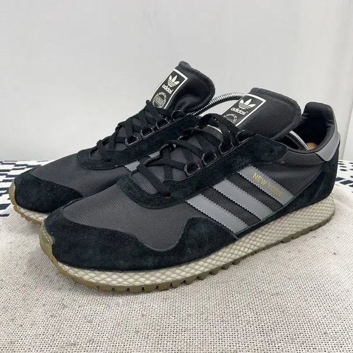 [BUNJANG] Adidas New York Sneakers Shoes 290 / 아디다스 뉴욕 스니커즈 운동화 290 E02660