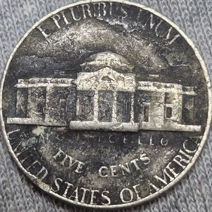 [BUNJANG] 1975 US 5 Cent Nickel Coin / 1975년D미국 5센트 주화 니켈화 검은색 톤. 압인. 주조에러