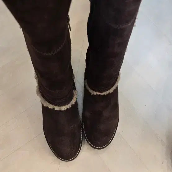 [BUNJANG] UGG Wedge Heel Long Boots 240 / 어그 롱부츠 웨지 힐 240 볼 없는분 추천드립니다