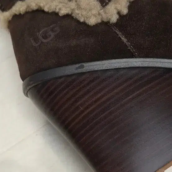 [BUNJANG] UGG Wedge Heel Long Boots 240 / 어그 롱부츠 웨지 힐 240 볼 없는분 추천드립니다
