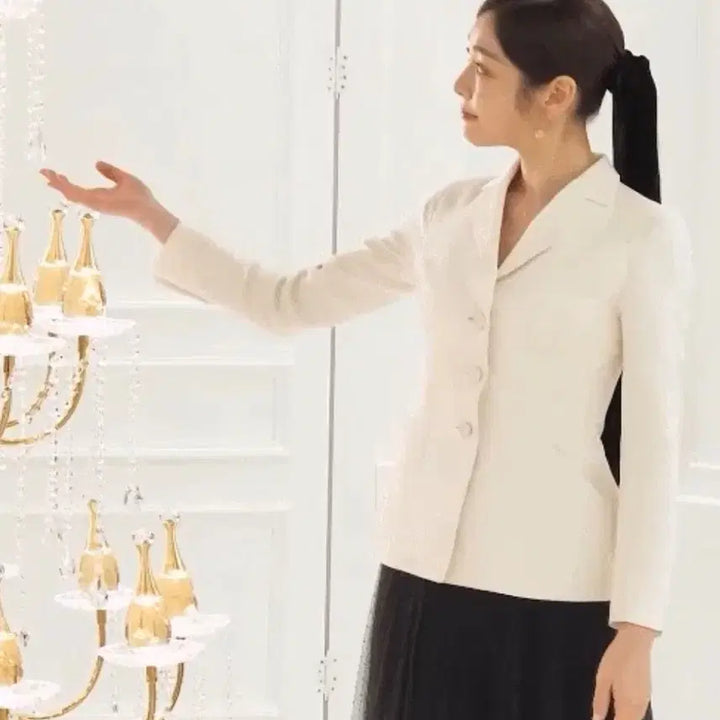 [BUNJANG] Tailored Ivory Princess Line Jacket / 새제품)허리잘록 테일러드 자켓 프린세스 라인 자켓 김연아 자켓 하객룩