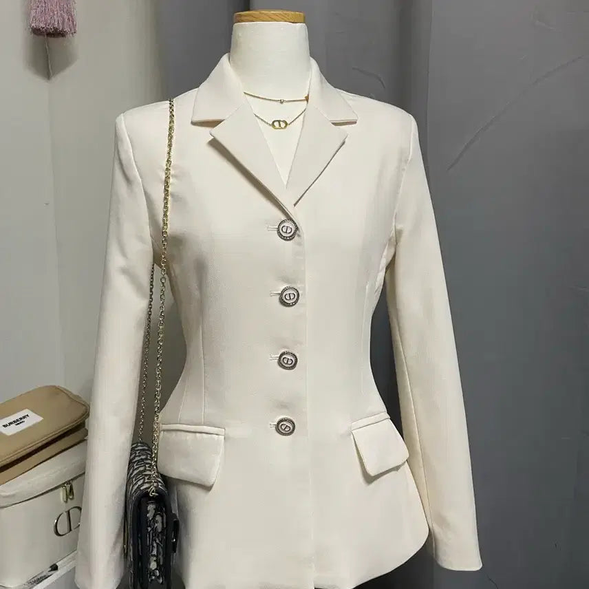 [BUNJANG] Tailored Ivory Princess Line Jacket / 새제품)허리잘록 테일러드 자켓 프린세스 라인 자켓 김연아 자켓 하객룩
