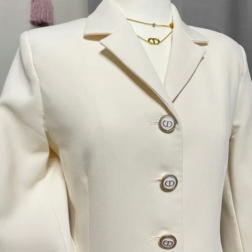 [BUNJANG] Tailored Ivory Princess Line Jacket / 새제품)허리잘록 테일러드 자켓 프린세스 라인 자켓 김연아 자켓 하객룩