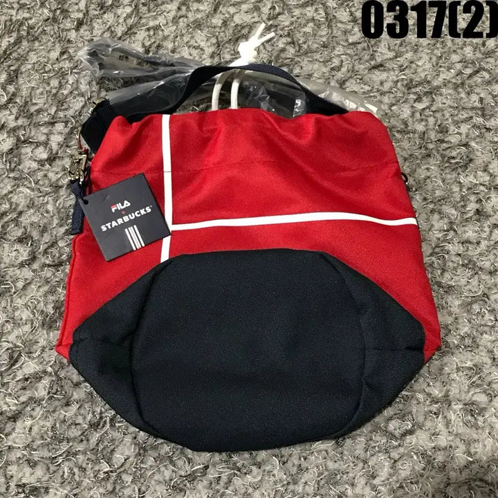 [SOLD OUT] 휠라 스타벅스 콜라보 런치백 미사용