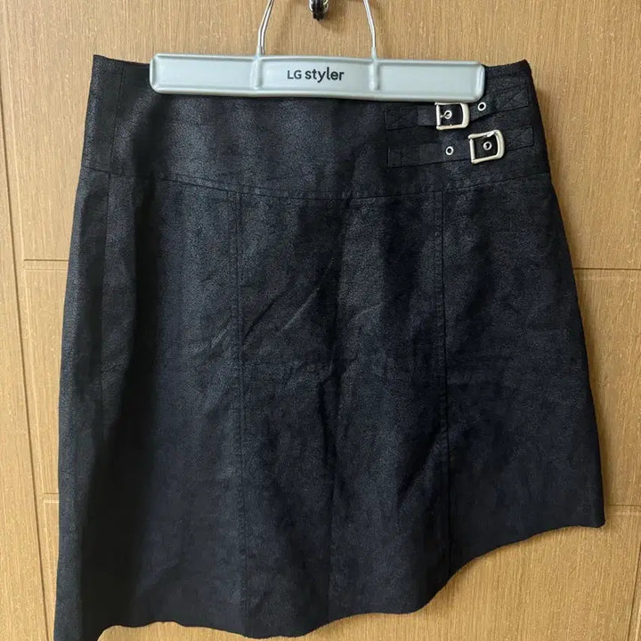 [BUNJANG] Current Vintage Crack Buckle Skirt / 커렌트 빈티지 크랙 버클 스커트