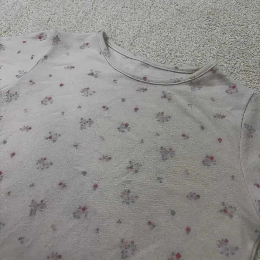 [BUNJANG] Frilly Sofia Flower T-shirt / 프릴리 소피아 플라워 티셔츠