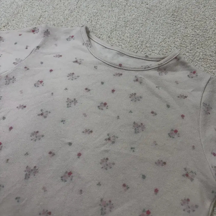[BUNJANG] Frilly Sofia Flower T-shirt / 프릴리 소피아 플라워 티셔츠