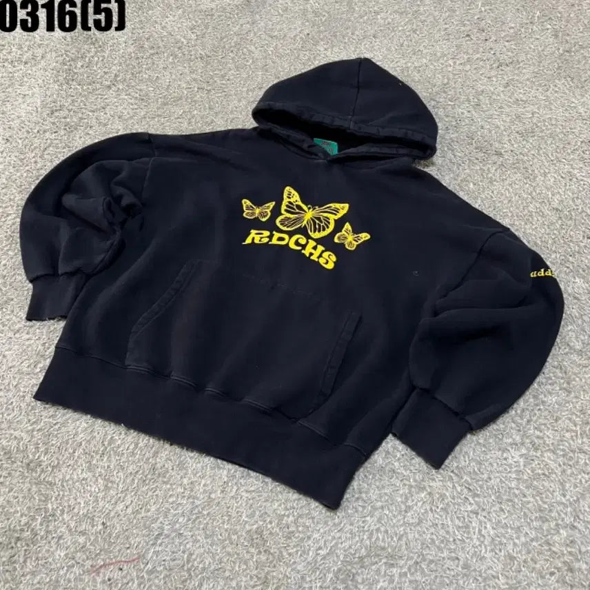[SOLD OUT] 러디 칙스 후드티