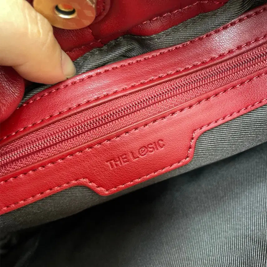 [BUNJANG] THE LOSIC Red Quilted 4-Way Multi Bag / 더로직 레드 퀄팅 4WAY 멀티백 (숄더/토트/크로스/백팩)