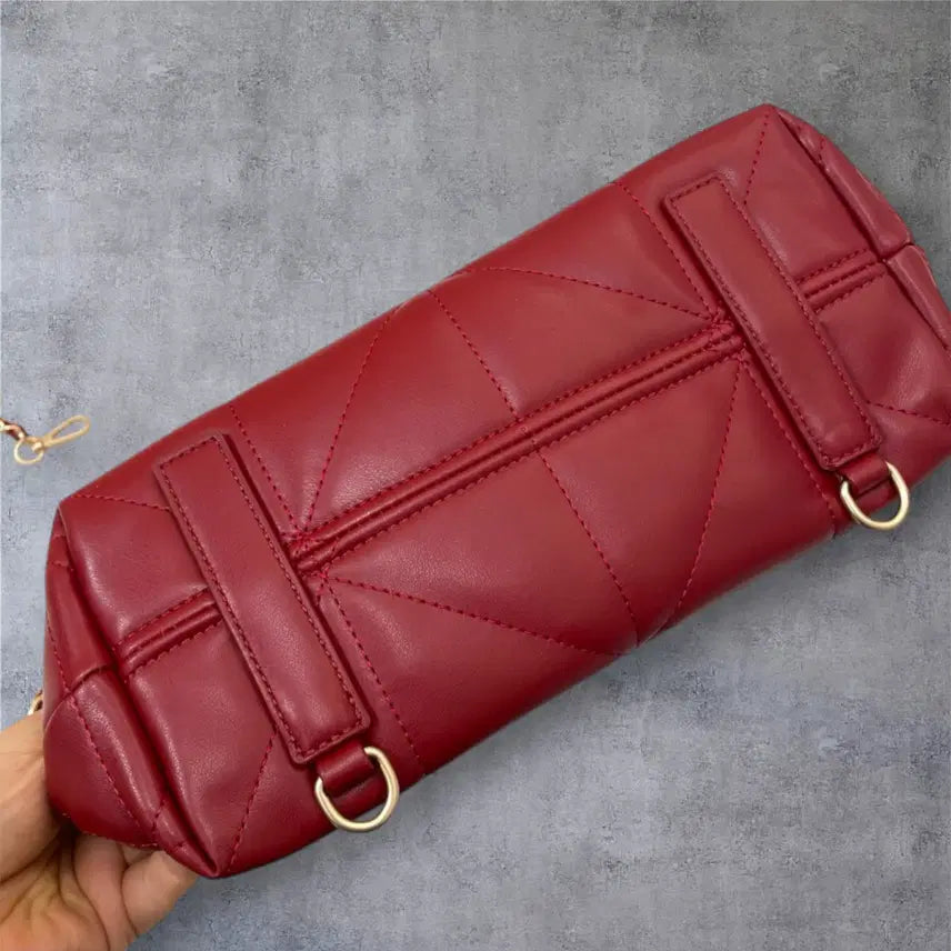 [BUNJANG] THE LOSIC Red Quilted 4-Way Multi Bag / 더로직 레드 퀄팅 4WAY 멀티백 (숄더/토트/크로스/백팩)