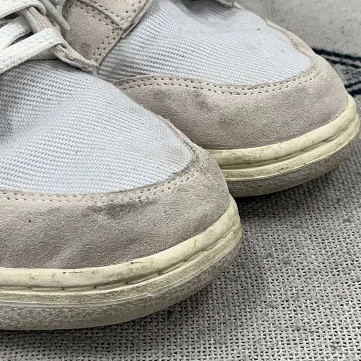 [BUNJANG] Nike Dunk Low SE Photon Dust Sneakers (270) / 나이키 덩크 로우 SE 포톤 더스트 앤 스니커즈 270 E02663