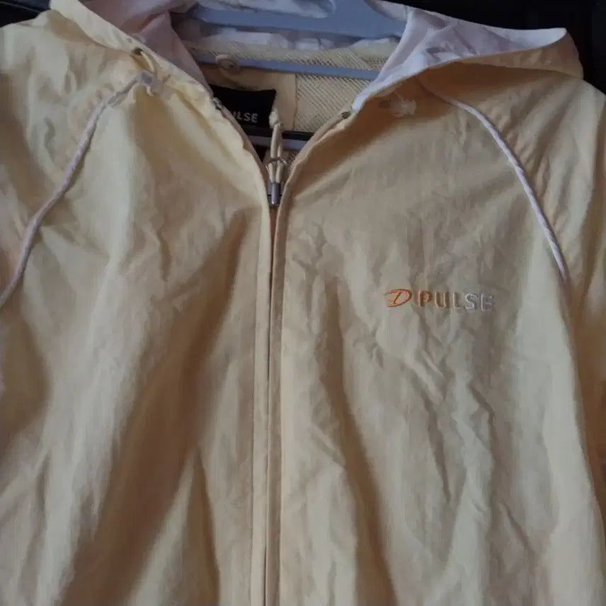 [BUNJANG] D.PULSE Yellow Windbreaker Hooded Jacket / D.PULSE 옐로우 바람막이 후드 자켓