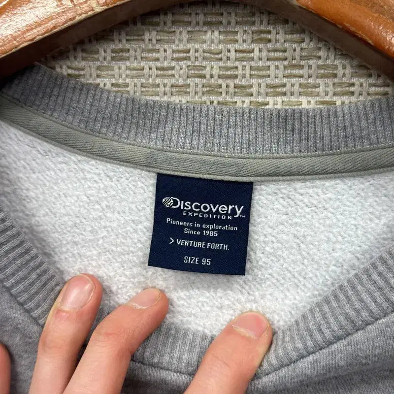 [BUNJANG] Discovery Big Printing Logo Sweatshirt / 디스커버리 빅프린팅로고 약기모 스웻셔츠 맨투맨 95 A07634