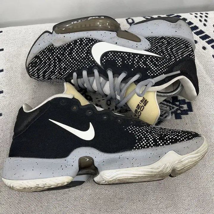 [BUNJANG] Nike Zoom Rise 2 Basketball Shoes 250 / 나이키 줌 라이즈 2 농구화 250 E02664