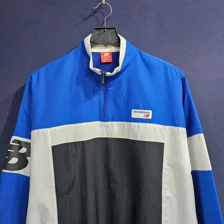 [SOLD OUT] 뉴발란스 프린팅 배색 남성 오버핏 105 반집업 바람막이