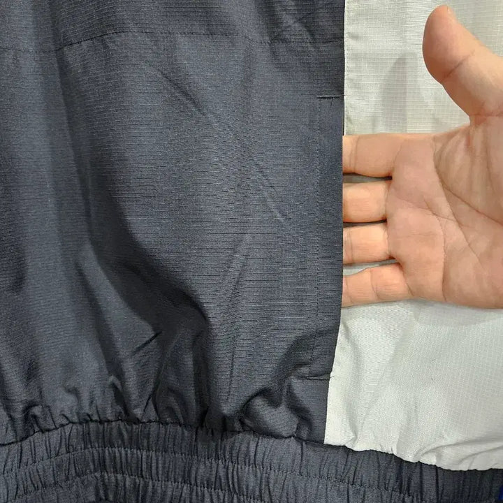 [SOLD OUT] 뉴발란스 프린팅 배색 남성 오버핏 105 반집업 바람막이