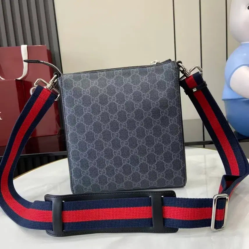 [BUNJANG] Gucci GG Supreme Messenger Bag / 구찌 GG 슈프림 메신저백 블랙