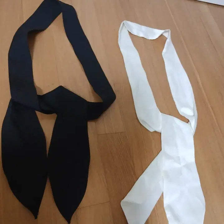 [BUNJANG] See-through Color Block Scarf / 시스루 배색 스카프 블랙/아이보리