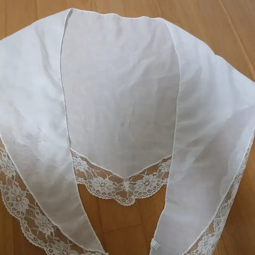 [BUNJANG] See-through Color Block Scarf / 시스루 배색 스카프 블랙/아이보리