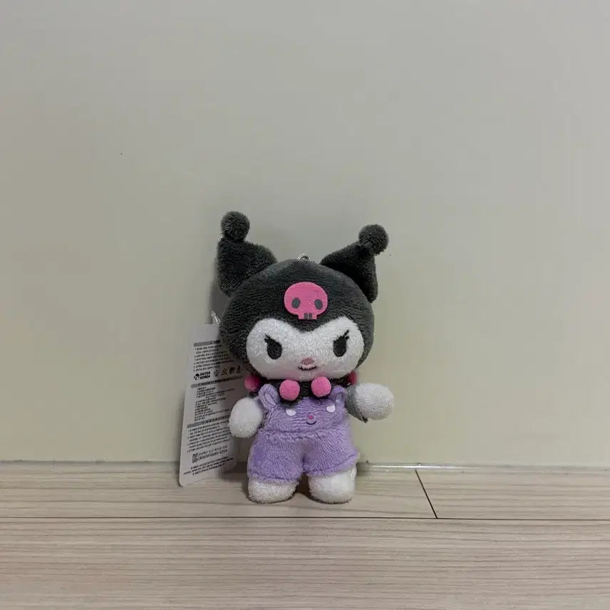 [BUNJANG] Sanrio Kuromi Overalls Plush Keychain / 산리오 쿠로미 멜빵 인형 키링