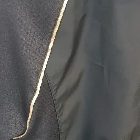 [BUNJANG] Adidas Black/Gold Track Top (Size 105) / 아디다스 블랙/골드 삼선 트랙탑105사이즈