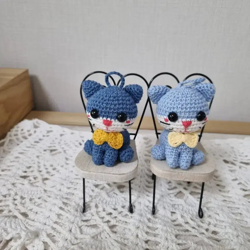 [BUNJANG] Handmade Crochet Cat Keychain Pair / 손뜨개인형 (고양이키링한쌍)
