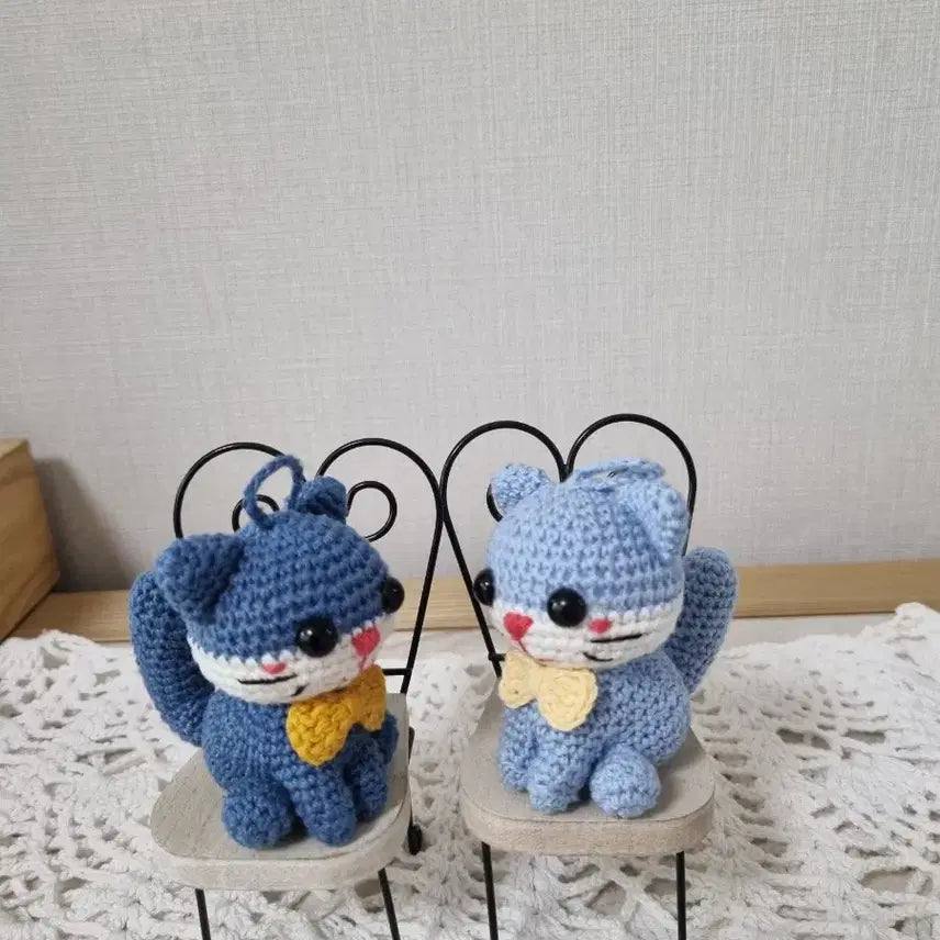 [BUNJANG] Handmade Crochet Cat Keychain Pair / 손뜨개인형 (고양이키링한쌍)