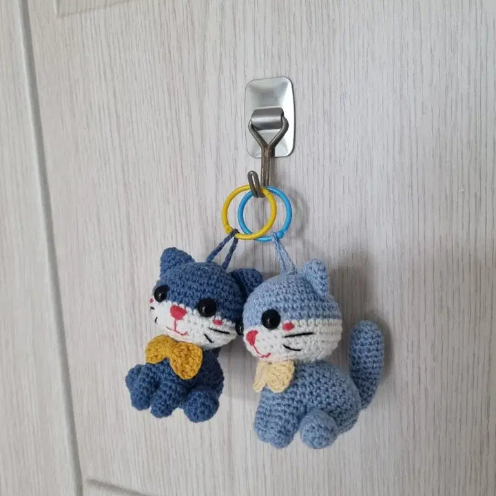 [BUNJANG] Handmade Crochet Cat Keychain Pair / 손뜨개인형 (고양이키링한쌍)