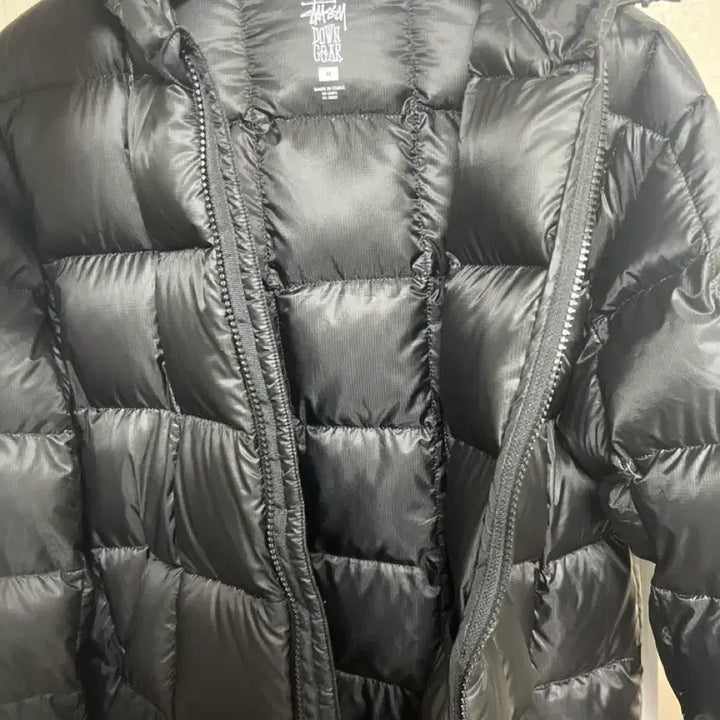 [BUNJANG] Stussy Midweight Hooded Puffer Jacket Black / 스투시 미드웨이트 후드 푸퍼 블랙