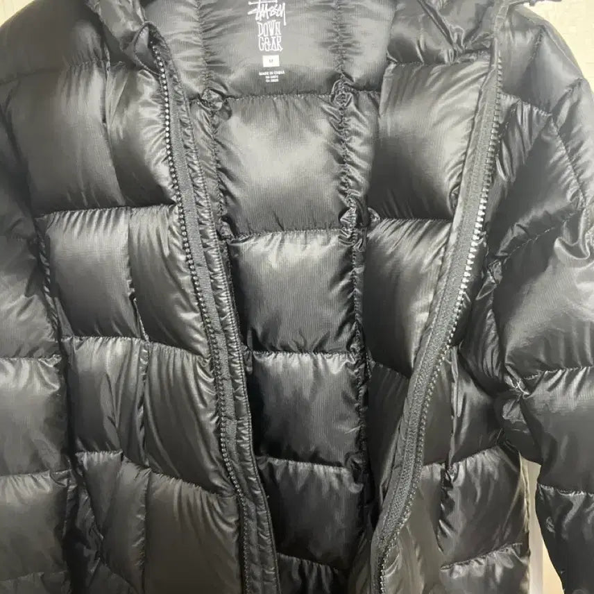 [BUNJANG] Stussy Midweight Hooded Puffer Jacket Black / 스투시 미드웨이트 후드 푸퍼 블랙